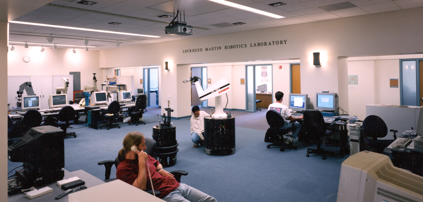 <p>Robotics Lab in the Gates Computer Science Building, Stanford University (RAMSA, 1996). Photograph Peter Aaron / OTTO, 1996.</p>
