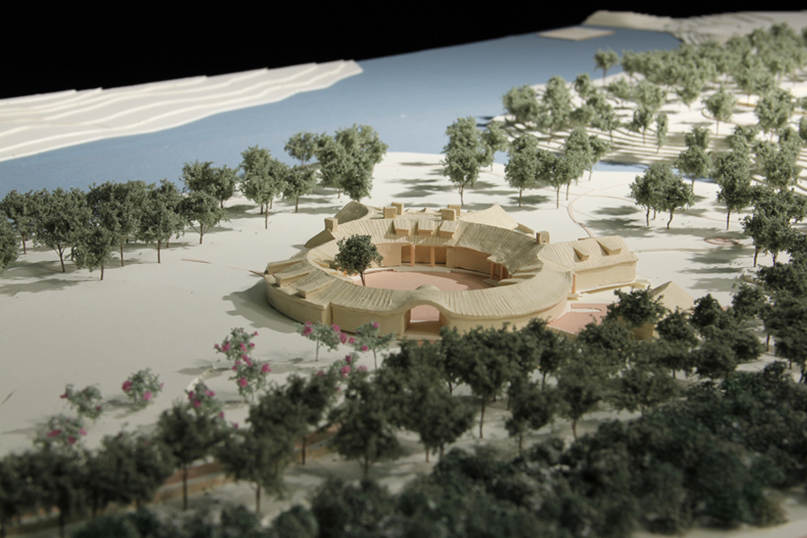 <p><span><span><span><span><span>Early clay model of the house with the landward side of the butterfly plan forming a complete circle around the motor court. Photograph 2012.</span></span></span></span></span></p>
