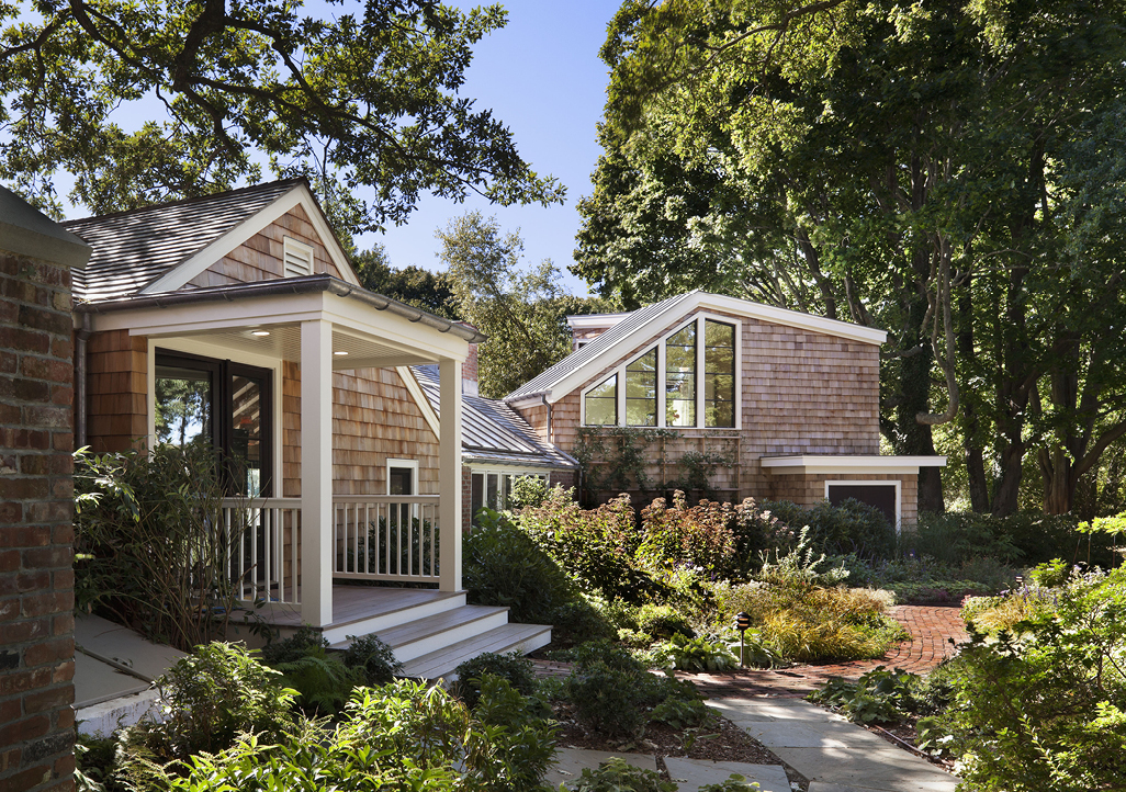 House on Hook Pond